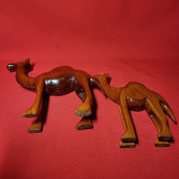 Camel Olive Wood Figurine Hand Carved Wooden Figurine Set of 2 - Picture 6 of 14